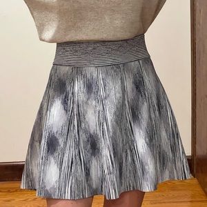 Club Monaco patterned miniskirt size XS